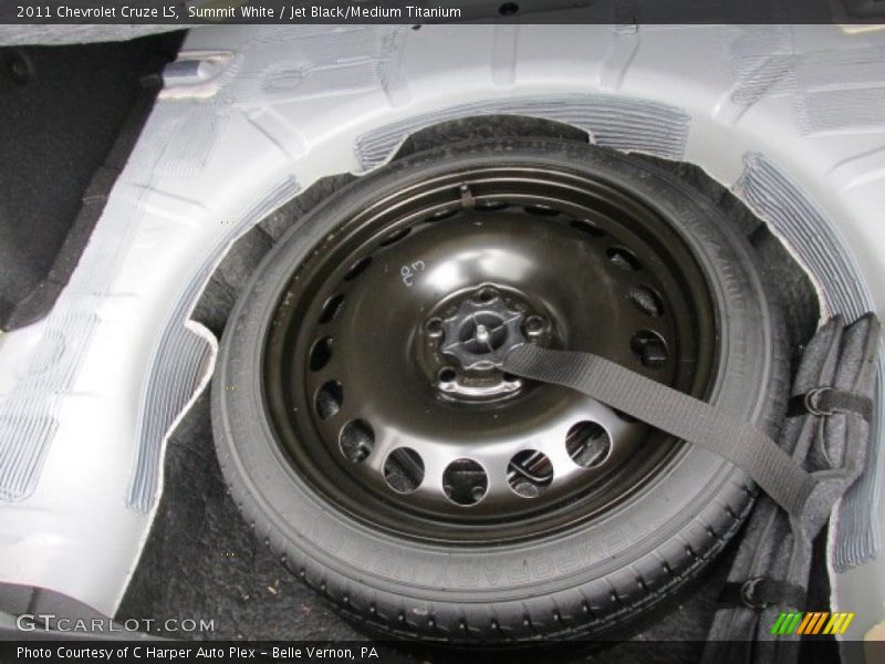 Summit White / Jet Black/Medium Titanium 2011 Chevrolet Cruze LS