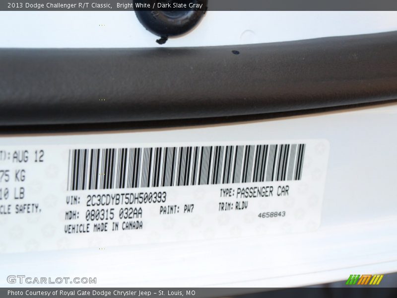 Bright White / Dark Slate Gray 2013 Dodge Challenger R/T Classic