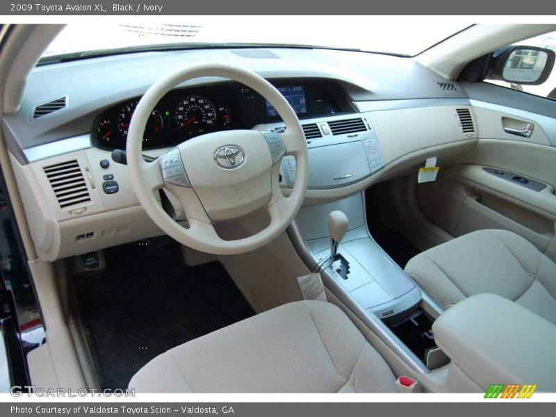 Black / Ivory 2009 Toyota Avalon XL