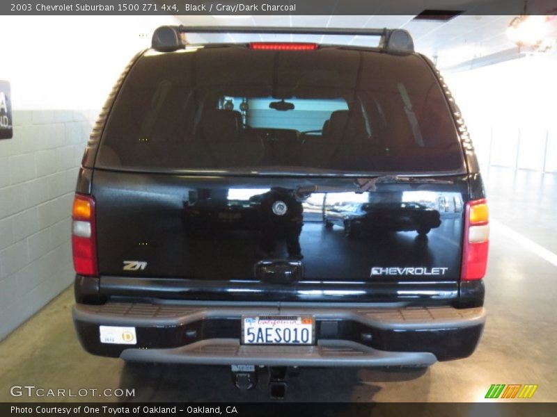 Black / Gray/Dark Charcoal 2003 Chevrolet Suburban 1500 Z71 4x4