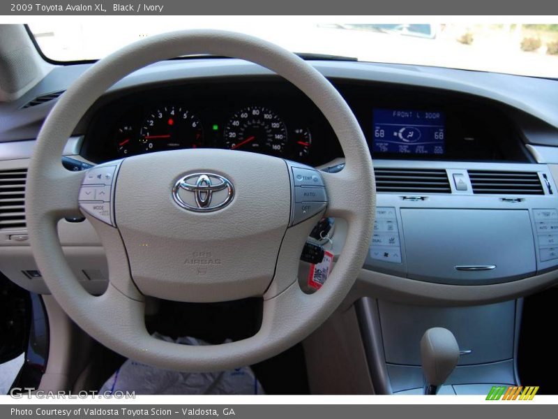 Black / Ivory 2009 Toyota Avalon XL