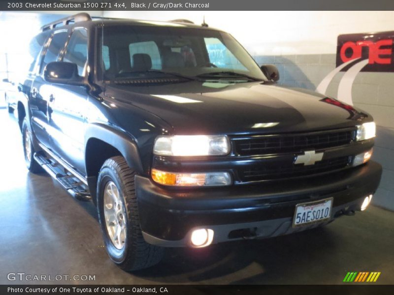 Black / Gray/Dark Charcoal 2003 Chevrolet Suburban 1500 Z71 4x4