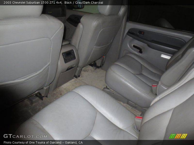 Black / Gray/Dark Charcoal 2003 Chevrolet Suburban 1500 Z71 4x4
