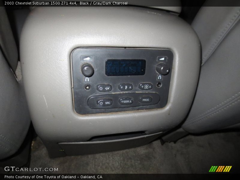 Black / Gray/Dark Charcoal 2003 Chevrolet Suburban 1500 Z71 4x4