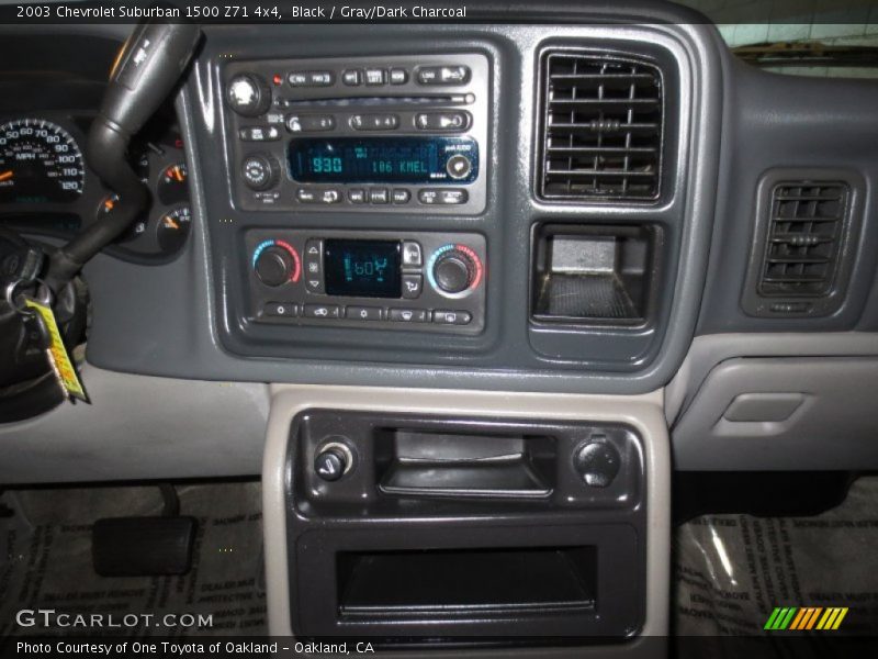 Black / Gray/Dark Charcoal 2003 Chevrolet Suburban 1500 Z71 4x4