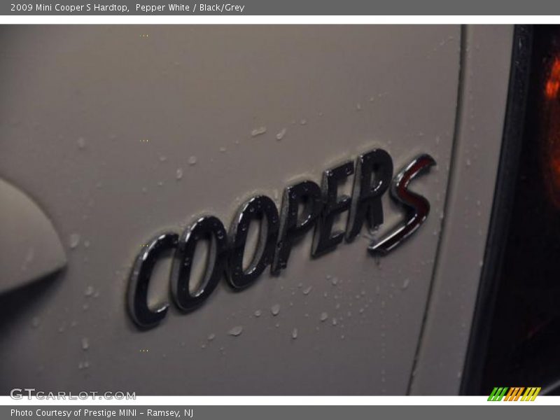 Pepper White / Black/Grey 2009 Mini Cooper S Hardtop