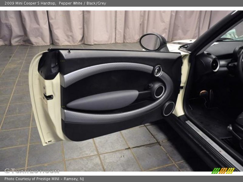 Pepper White / Black/Grey 2009 Mini Cooper S Hardtop