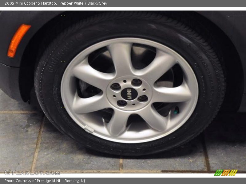 Pepper White / Black/Grey 2009 Mini Cooper S Hardtop