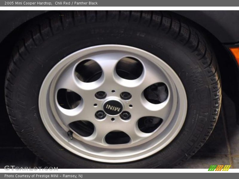 Chili Red / Panther Black 2005 Mini Cooper Hardtop