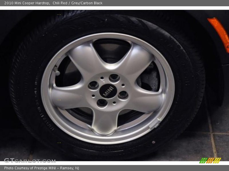 Chili Red / Grey/Carbon Black 2010 Mini Cooper Hardtop
