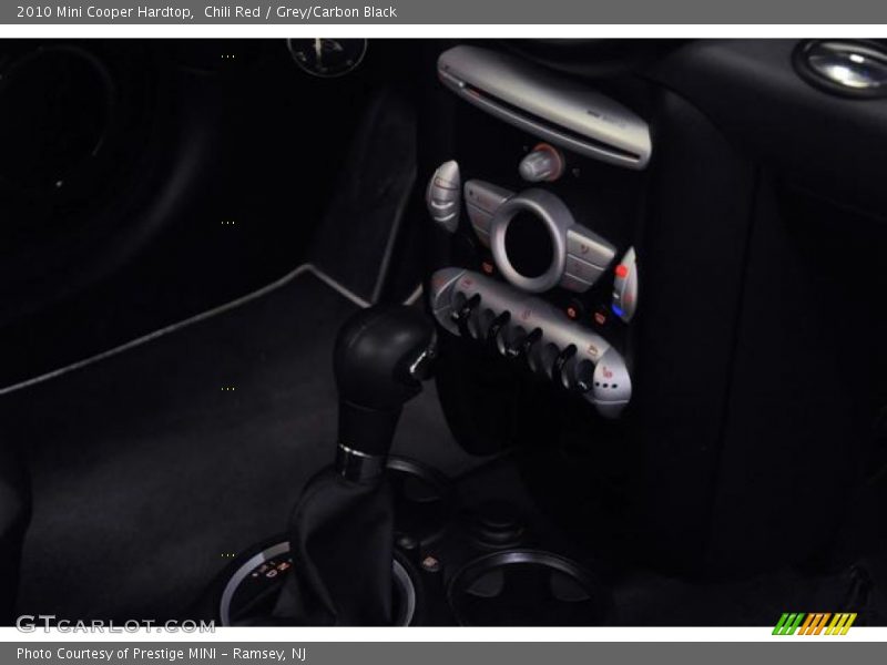 Chili Red / Grey/Carbon Black 2010 Mini Cooper Hardtop