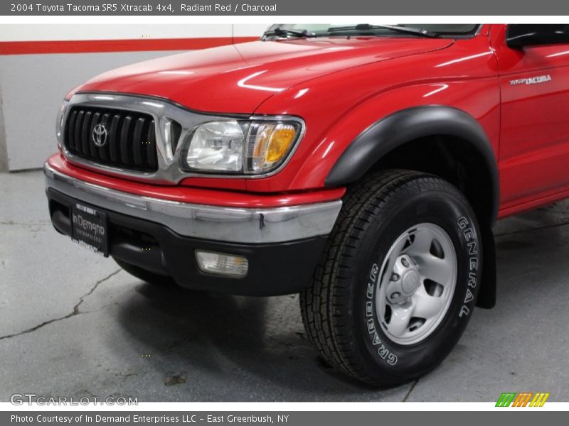 Radiant Red / Charcoal 2004 Toyota Tacoma SR5 Xtracab 4x4