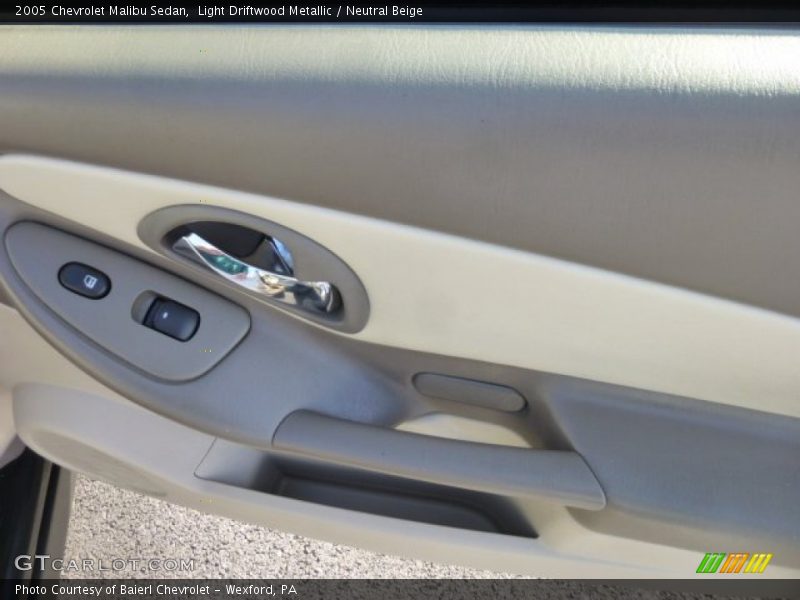 Light Driftwood Metallic / Neutral Beige 2005 Chevrolet Malibu Sedan