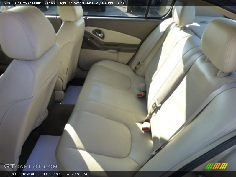 Light Driftwood Metallic / Neutral Beige 2005 Chevrolet Malibu Sedan