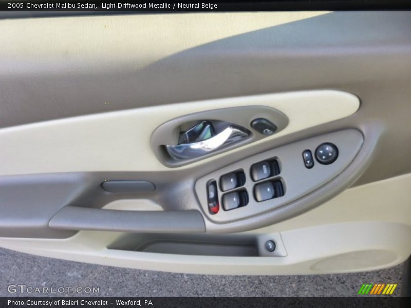 Light Driftwood Metallic / Neutral Beige 2005 Chevrolet Malibu Sedan