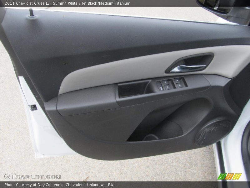 Summit White / Jet Black/Medium Titanium 2011 Chevrolet Cruze LS