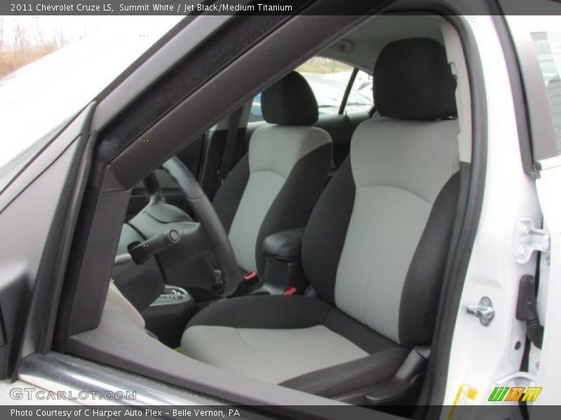 Summit White / Jet Black/Medium Titanium 2011 Chevrolet Cruze LS