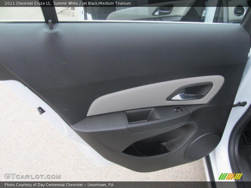 Summit White / Jet Black/Medium Titanium 2011 Chevrolet Cruze LS