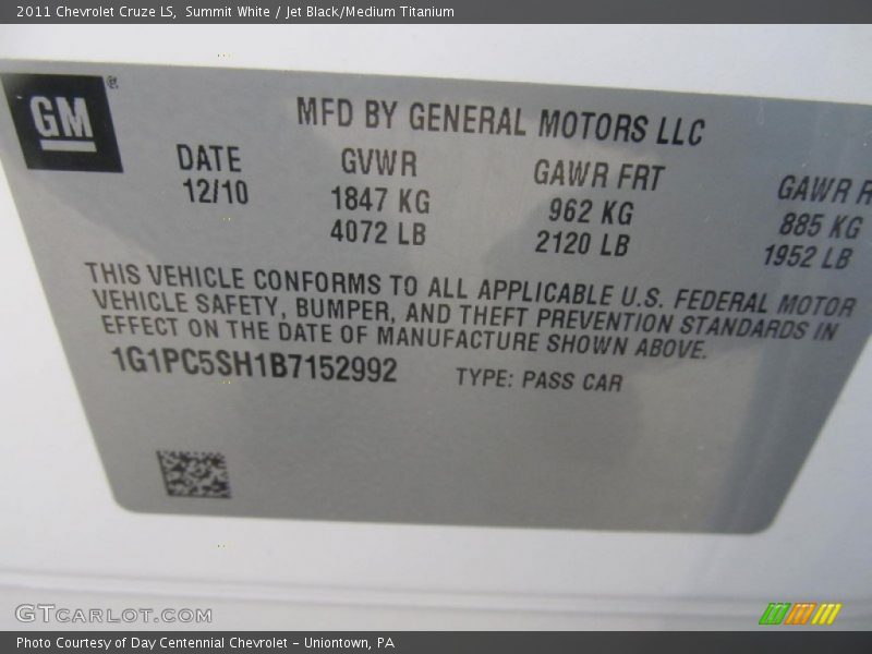 Summit White / Jet Black/Medium Titanium 2011 Chevrolet Cruze LS