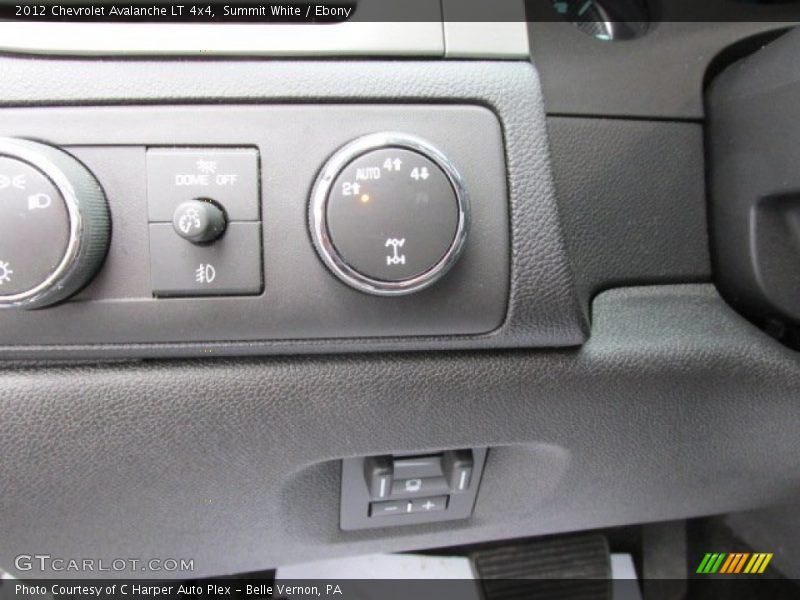 Summit White / Ebony 2012 Chevrolet Avalanche LT 4x4