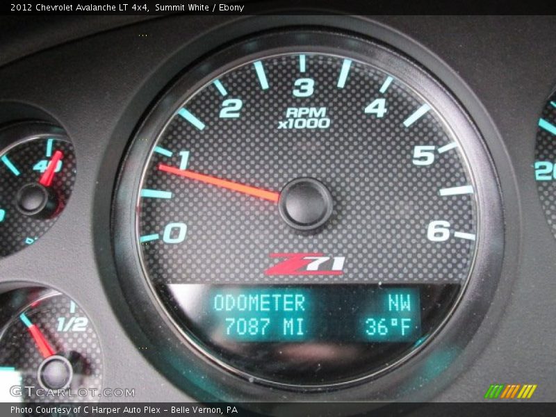 Summit White / Ebony 2012 Chevrolet Avalanche LT 4x4