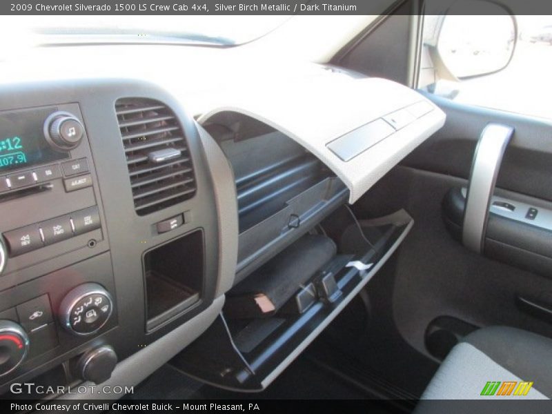 Silver Birch Metallic / Dark Titanium 2009 Chevrolet Silverado 1500 LS Crew Cab 4x4