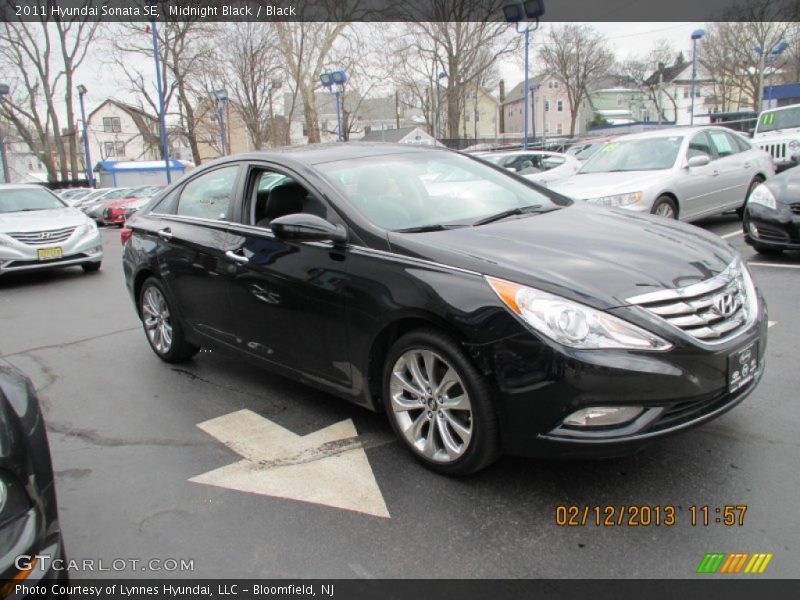 Midnight Black / Black 2011 Hyundai Sonata SE