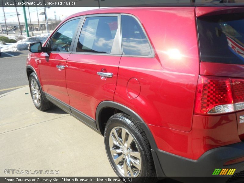 Spicy Red / Beige 2011 Kia Sorento EX