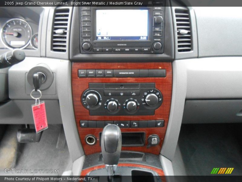 Controls of 2005 Grand Cherokee Limited