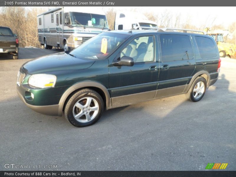 Front 3/4 View of 2005 Montana SV6 FWD