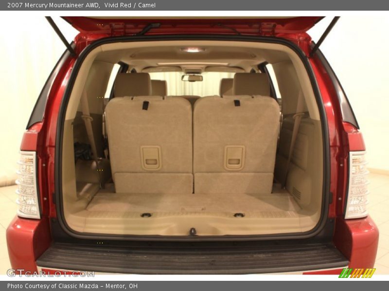 Vivid Red / Camel 2007 Mercury Mountaineer AWD