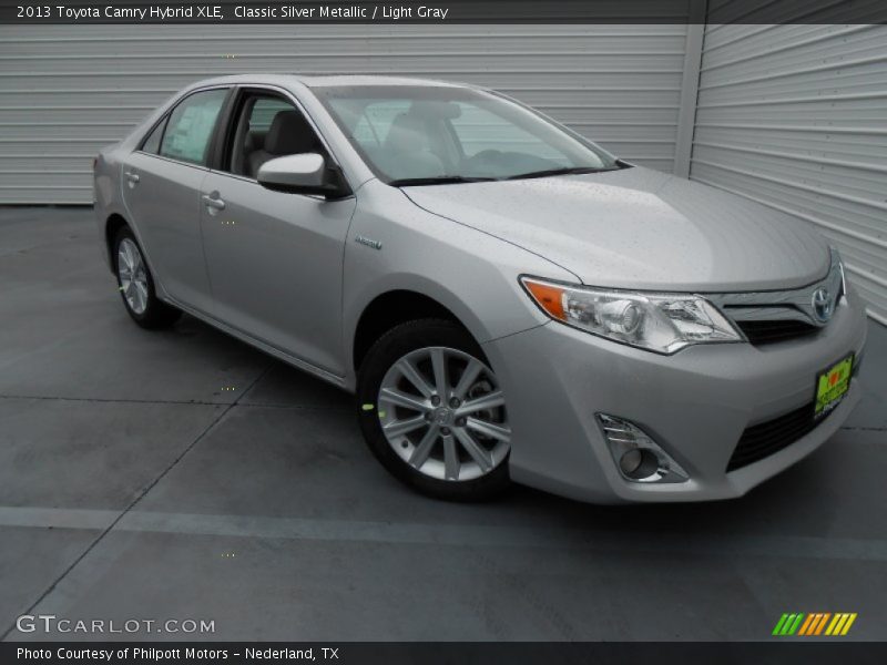 Classic Silver Metallic / Light Gray 2013 Toyota Camry Hybrid XLE