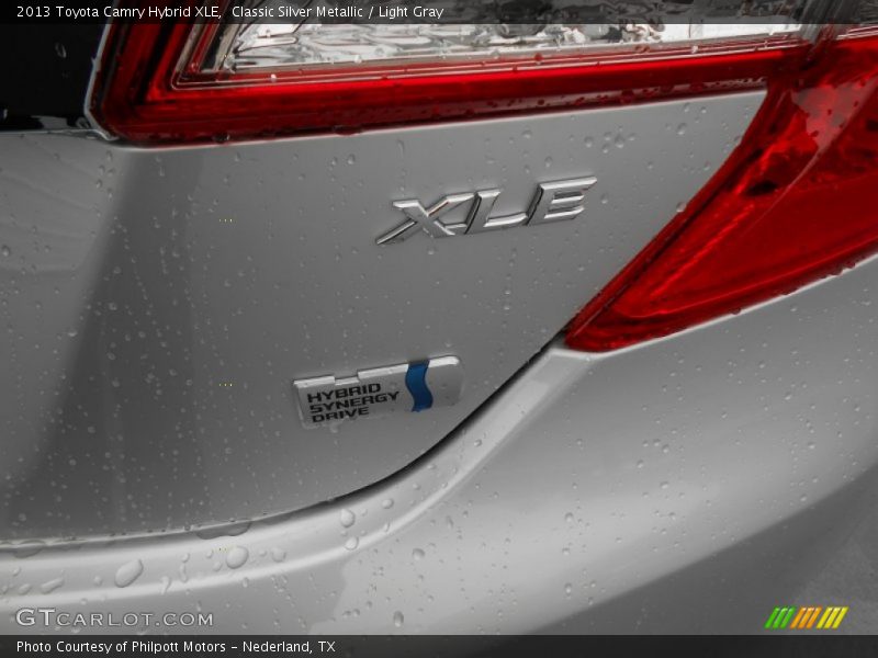 Classic Silver Metallic / Light Gray 2013 Toyota Camry Hybrid XLE