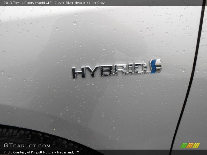 Classic Silver Metallic / Light Gray 2013 Toyota Camry Hybrid XLE