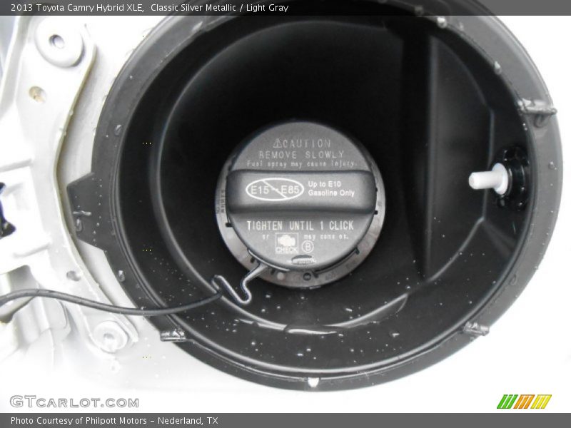 Classic Silver Metallic / Light Gray 2013 Toyota Camry Hybrid XLE