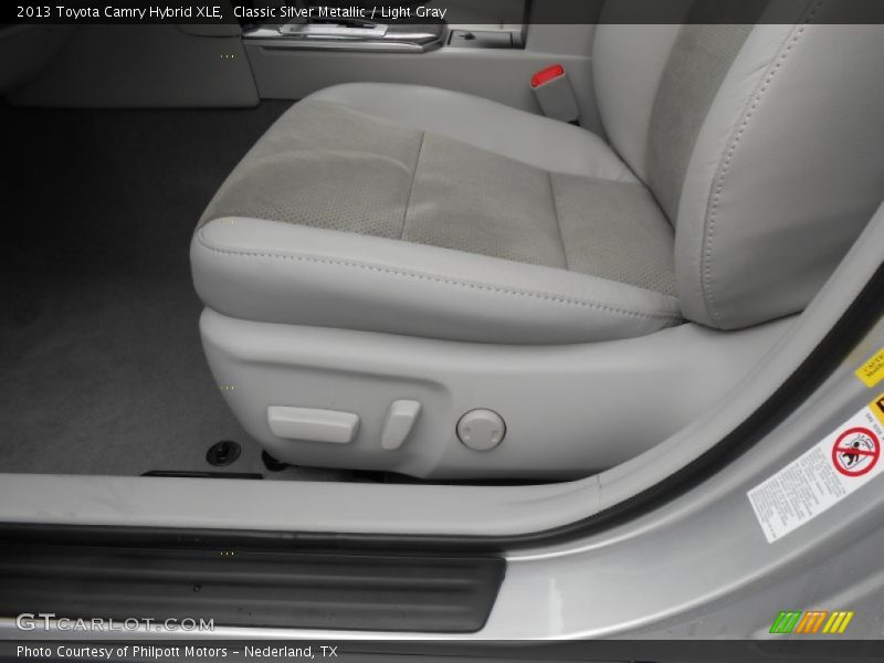 Classic Silver Metallic / Light Gray 2013 Toyota Camry Hybrid XLE