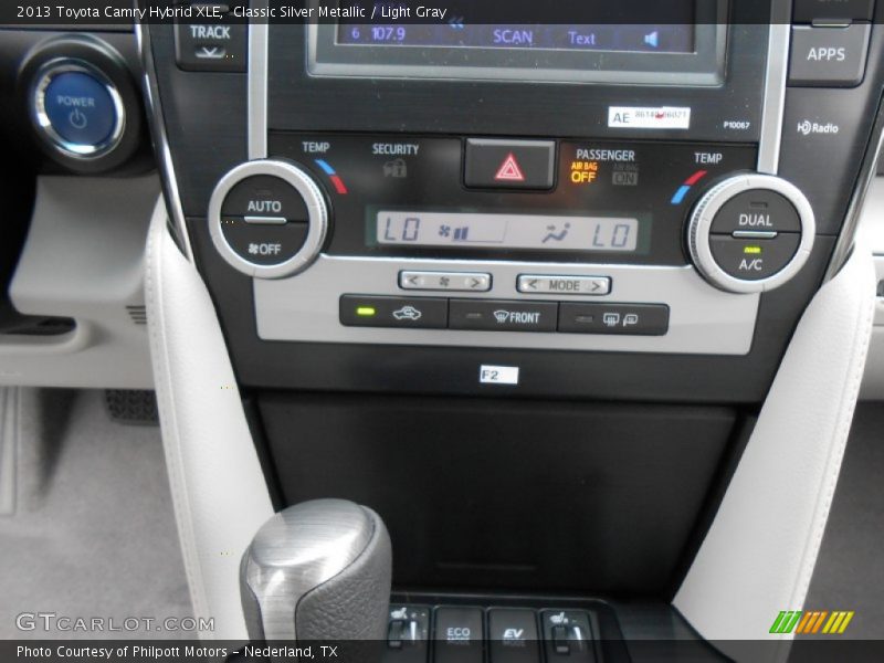 Classic Silver Metallic / Light Gray 2013 Toyota Camry Hybrid XLE