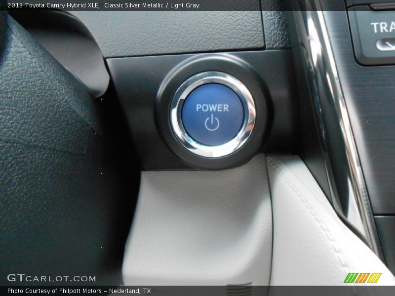 Classic Silver Metallic / Light Gray 2013 Toyota Camry Hybrid XLE