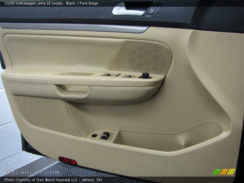 Black / Pure Beige 2008 Volkswagen Jetta SE Sedan