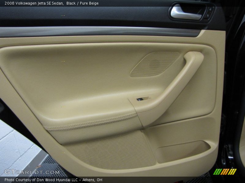 Black / Pure Beige 2008 Volkswagen Jetta SE Sedan