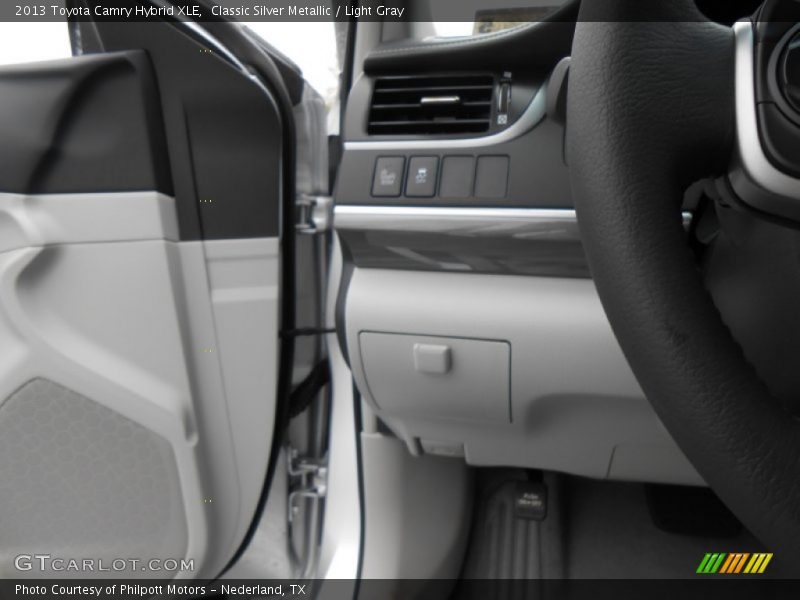 Classic Silver Metallic / Light Gray 2013 Toyota Camry Hybrid XLE