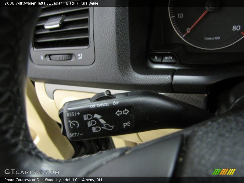 Black / Pure Beige 2008 Volkswagen Jetta SE Sedan