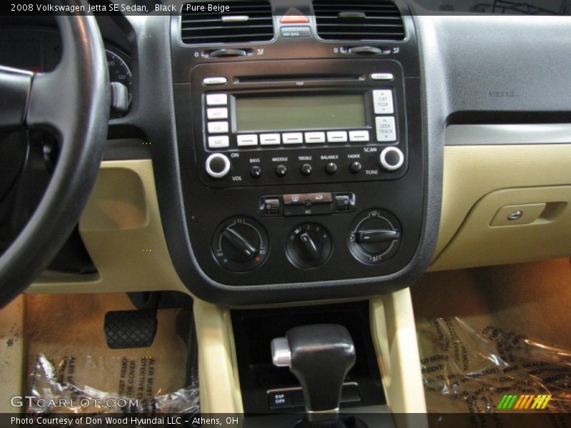 Black / Pure Beige 2008 Volkswagen Jetta SE Sedan