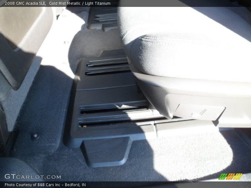 Gold Mist Metallic / Light Titanium 2008 GMC Acadia SLE