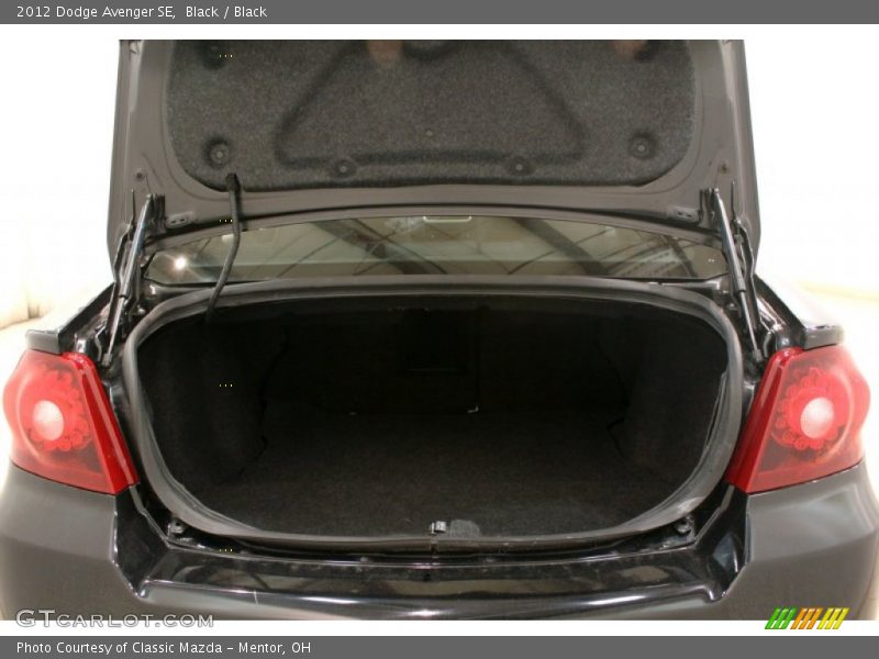 Black / Black 2012 Dodge Avenger SE