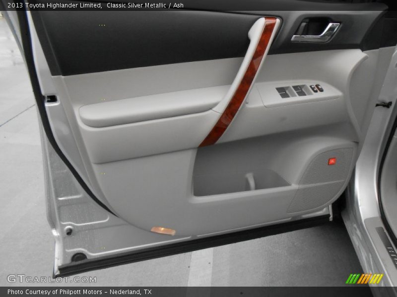 Classic Silver Metallic / Ash 2013 Toyota Highlander Limited