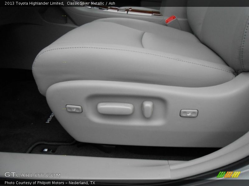 Classic Silver Metallic / Ash 2013 Toyota Highlander Limited