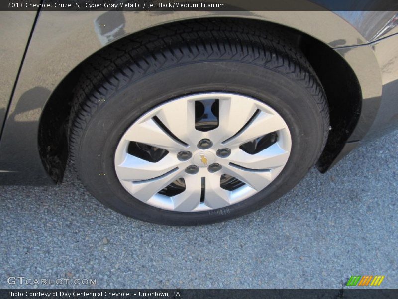 Cyber Gray Metallic / Jet Black/Medium Titanium 2013 Chevrolet Cruze LS