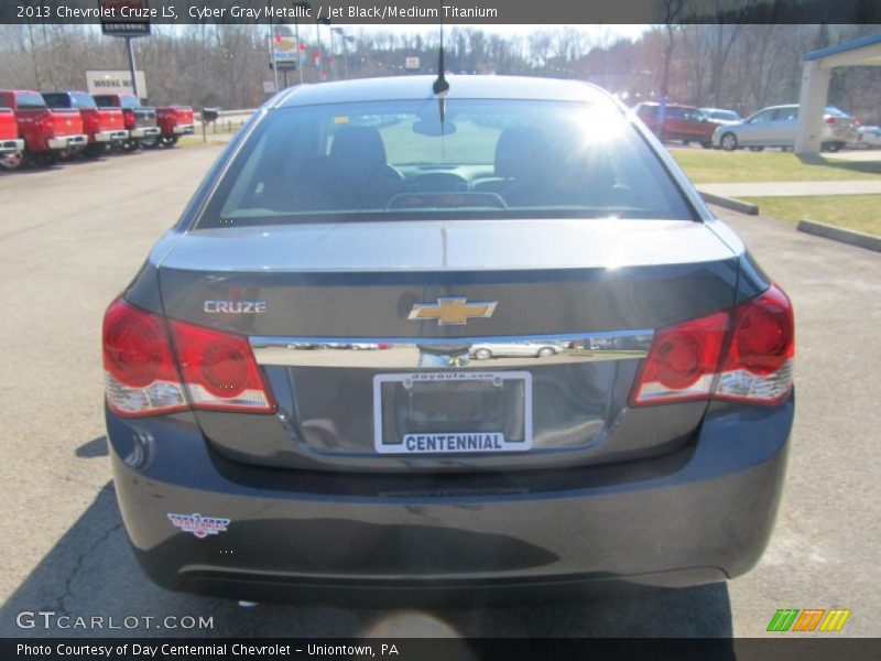 Cyber Gray Metallic / Jet Black/Medium Titanium 2013 Chevrolet Cruze LS