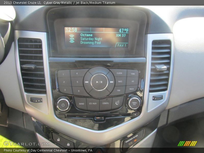 Cyber Gray Metallic / Jet Black/Medium Titanium 2013 Chevrolet Cruze LS